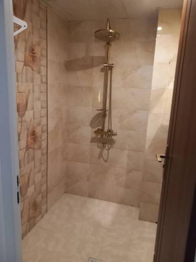 عکس هتل آپارتمان بردیا و بیتا