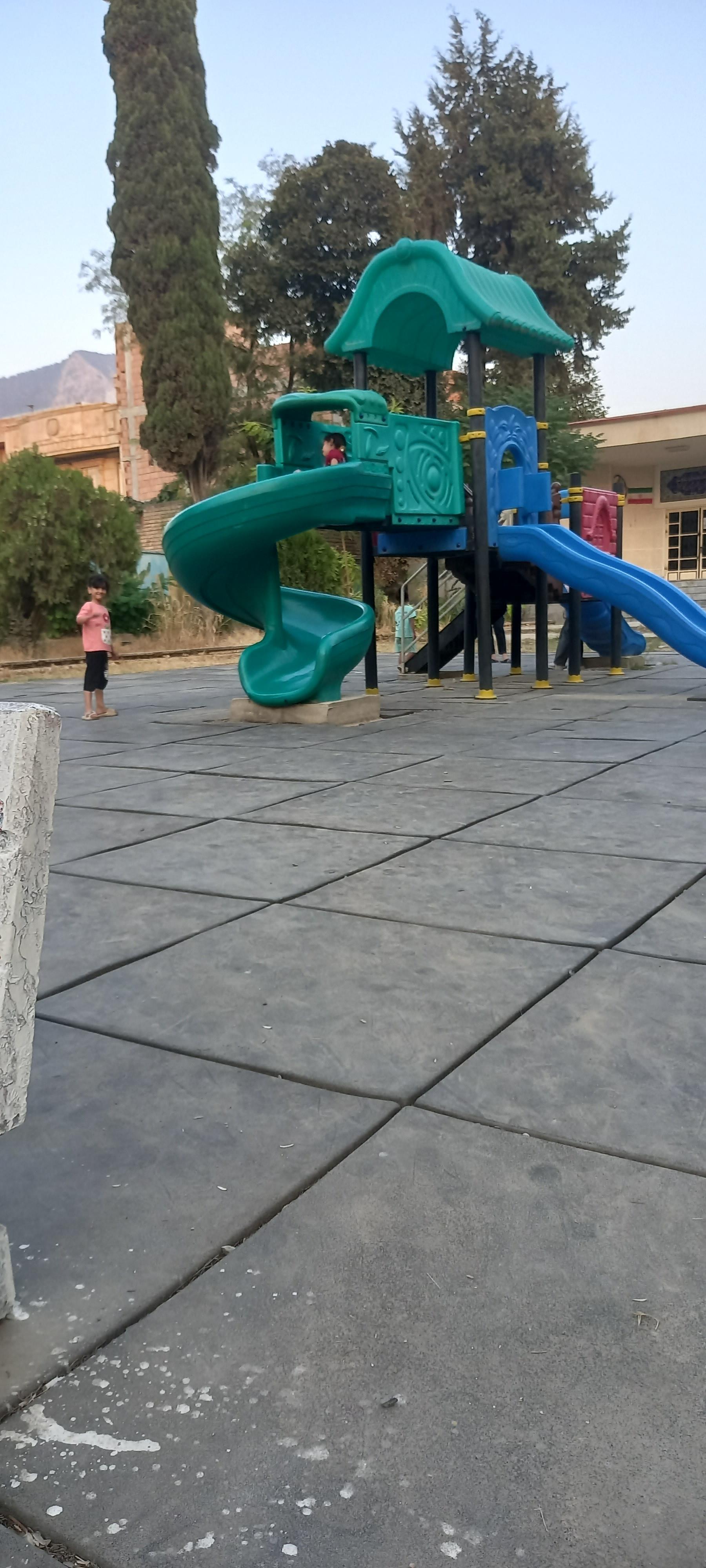 عکس پارک لاله های انقلاب