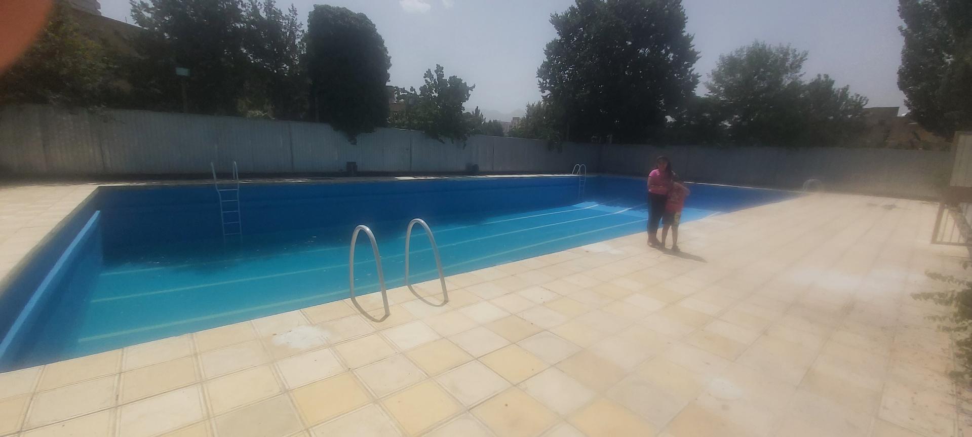 عکس استخر روباز هتل بوعلی