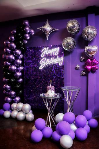 عکس کافی شاپ بنفش