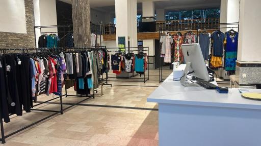 عکس فروشگاه اوتلت H&M