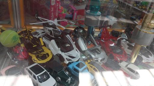 عکس فروشگاه اسباب بازی مرجان