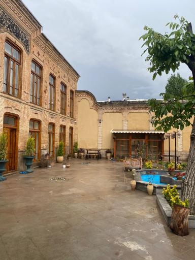 عکس هتل بوتیک جوان تبریز 
