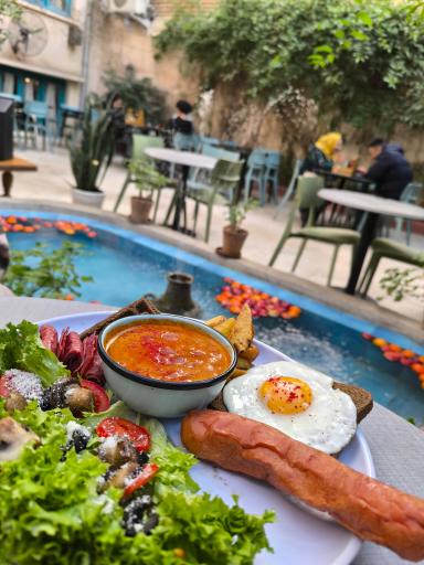 کافه عمارت این خانه