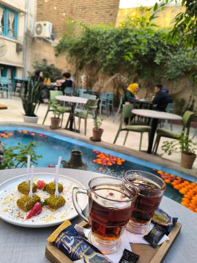 کافه عمارت این خانه