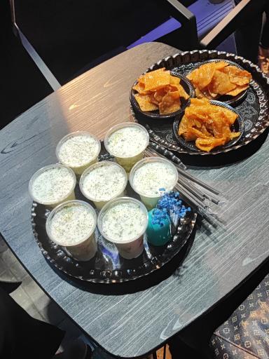 دوغ و گوشفیل فیروزه 