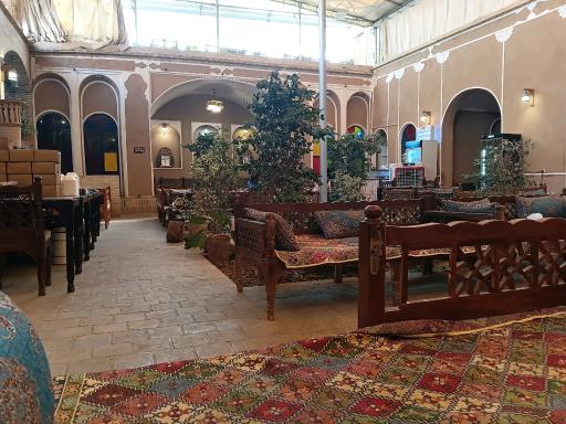 عکس کافه رستوران سنتی ایوان طلایی (سادات اخوی)