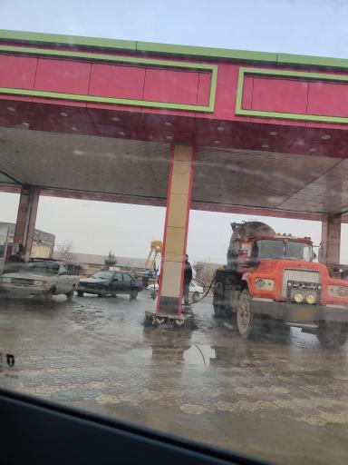 عکس پمپ بنزین