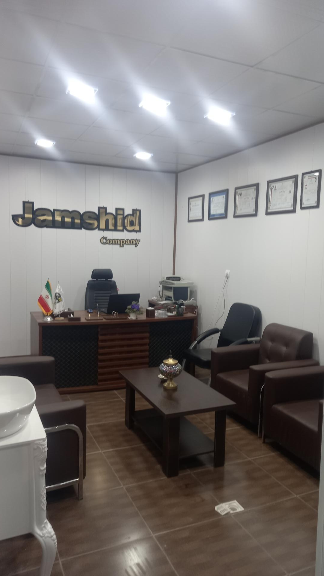 عکس مشاور املاک جم جمشید احمدی