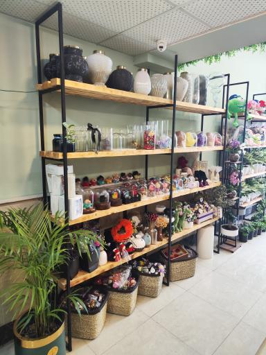 عکس گلفروشی تی تی