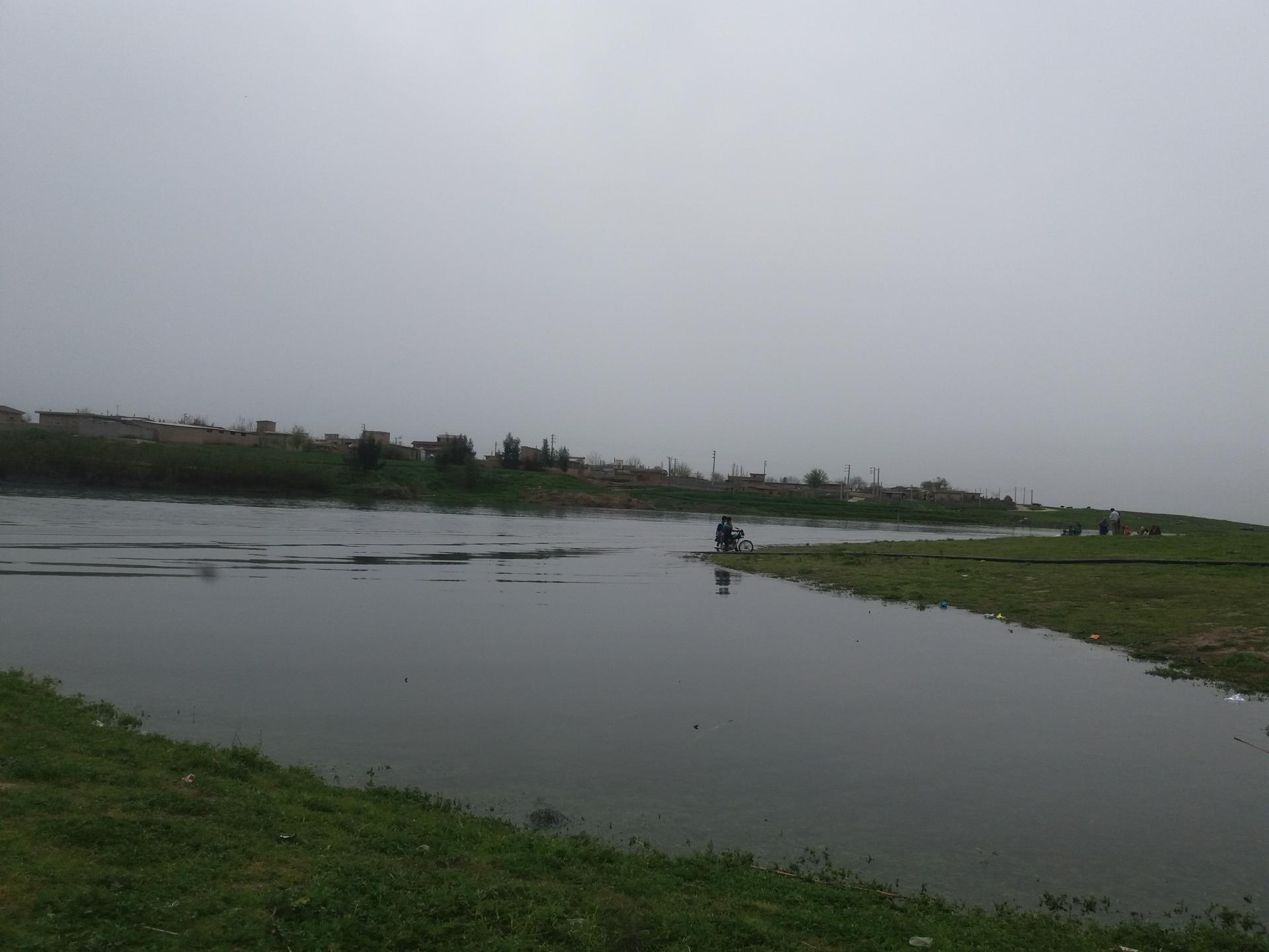 عکس دریاچه سد گلستان