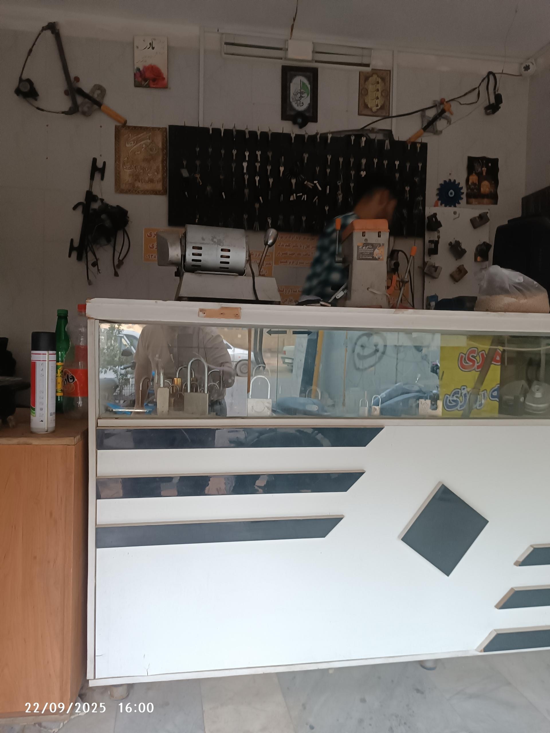 عکس قفل کلید خانه و ماشین طاهری