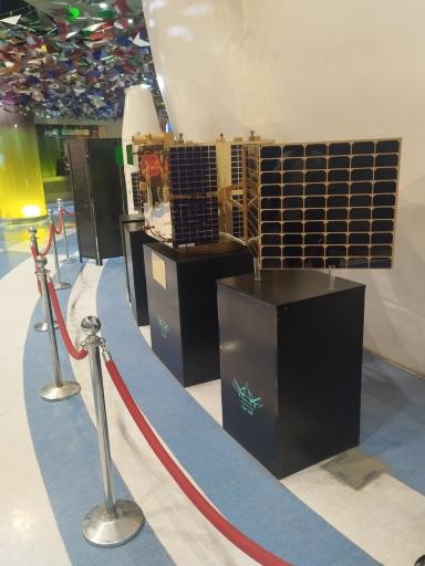 عکس آسمان نمای گنبد مینا (پلانتاریوم)