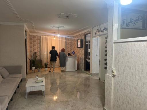 کلینیک لیزر و زیبایی دکتر آئینی 