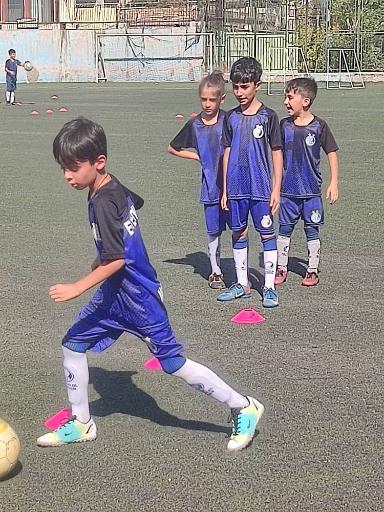 عکس آکادمی و باشگاه استقلال متحد