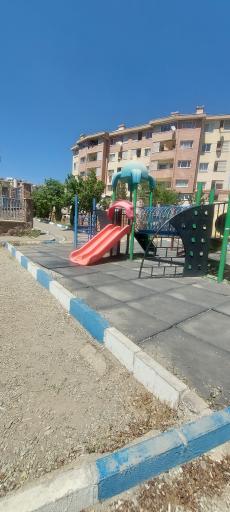 عکس زمین بازی کودکان