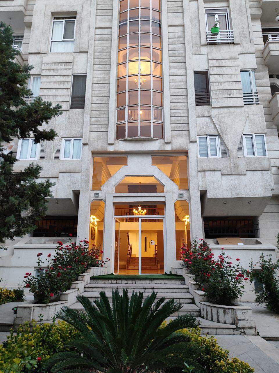 عکس مجتمع هفت گنبد