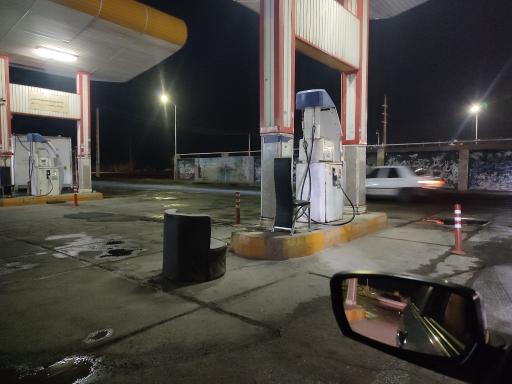 عکس پمپ بنزین و گازوییل اهورا