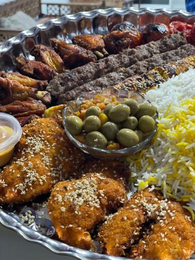 عکس باغ رستوران پیانو