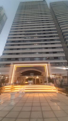 عکس برج مسکونی شهید احمد متوسلیان