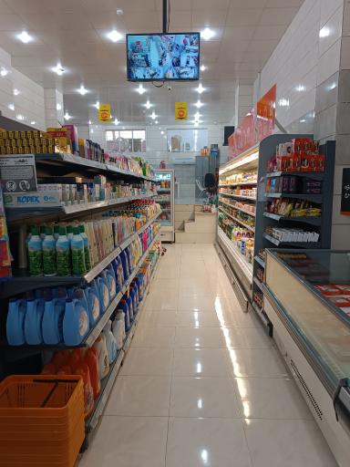 عکس فروشگاه زنجیره ای هفت شعبه مبارزان