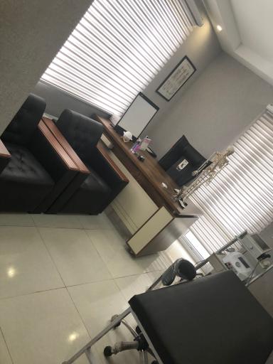 عکس فیزیوتراپی آرامیس