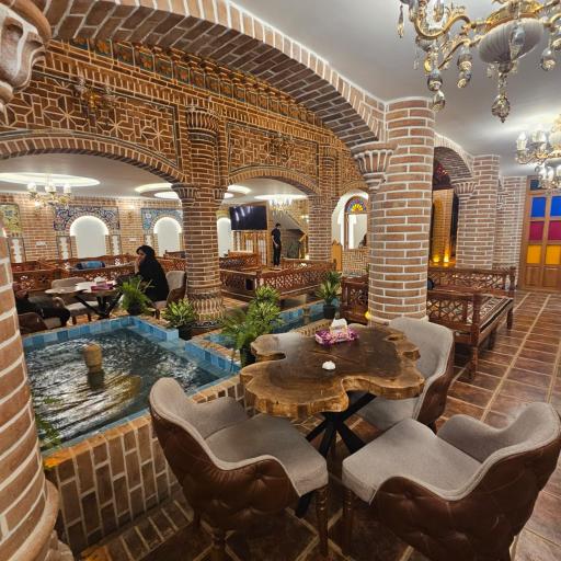 عکس رستوران خانه پدری