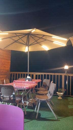 عکس کافه بستنی کوهستان