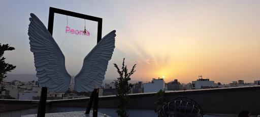 عکس کافه رستوران پئونیا