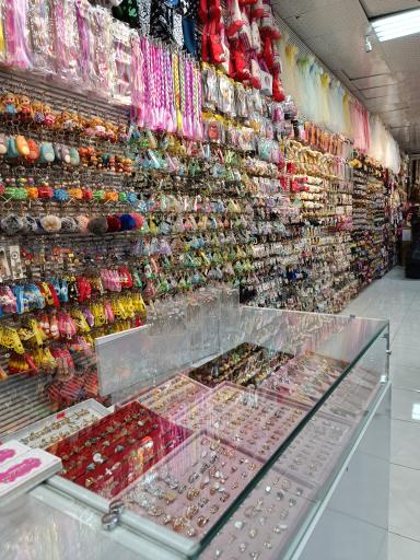 عکس فروشگاه شهر بدلیجات