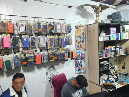 عکس فروشگاه موبایل پاسارگاد