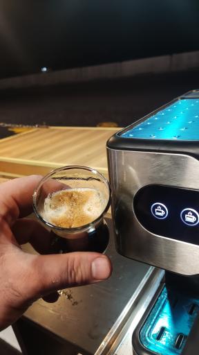 عکس هایپرمارکت و کافه