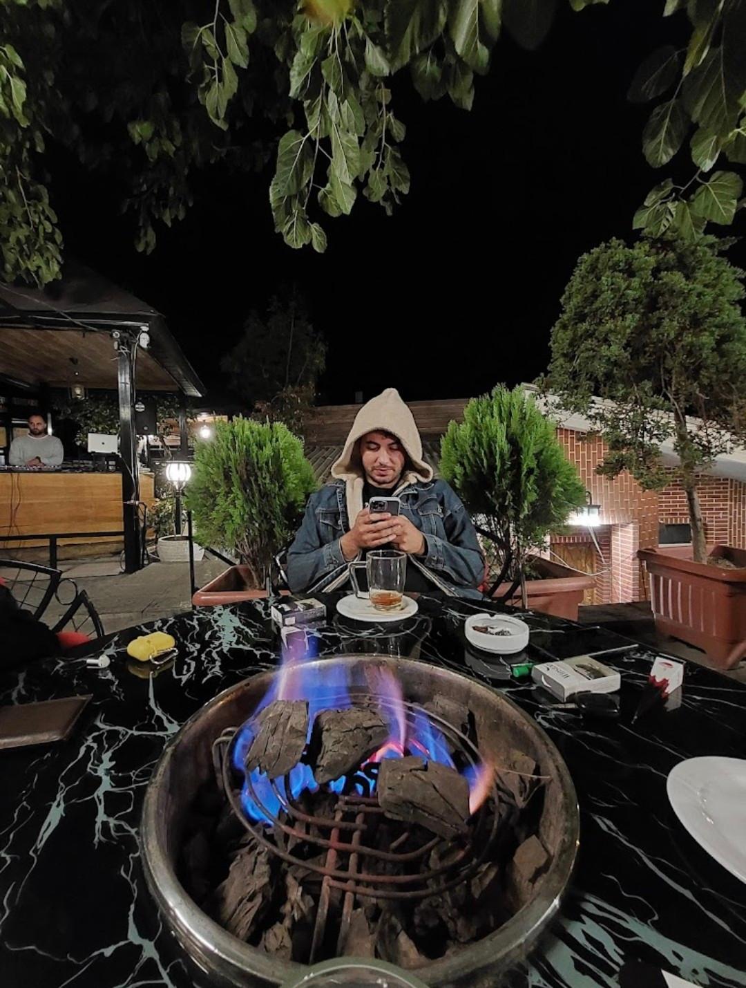 عکس کافه رستوران کانکریت