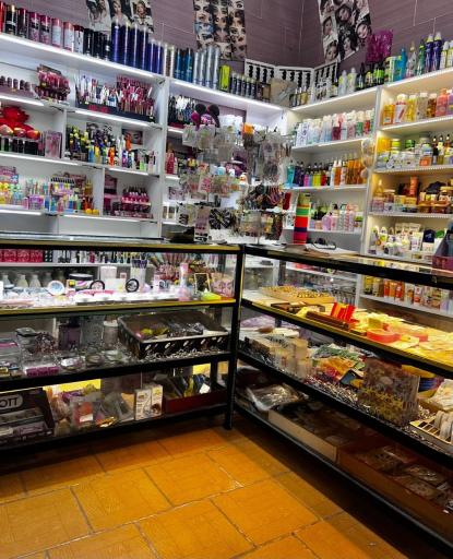 ارایشی مینو