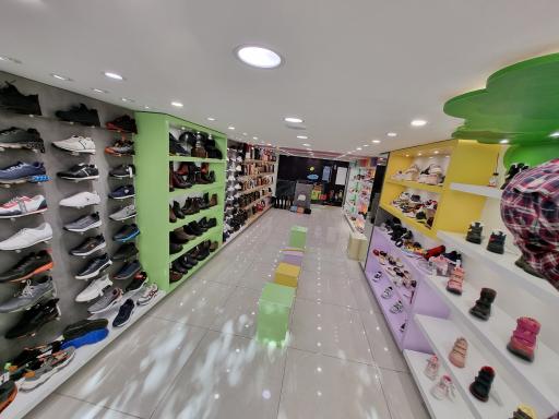 عکس فروشگاه کیف و کفش فلاورز 