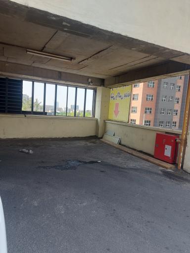 عکس پارکینگ طبقاتی تعمیرگاه