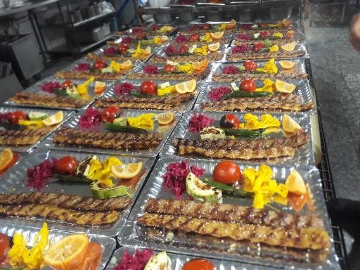 عکس غذای بیرون بر صفری 