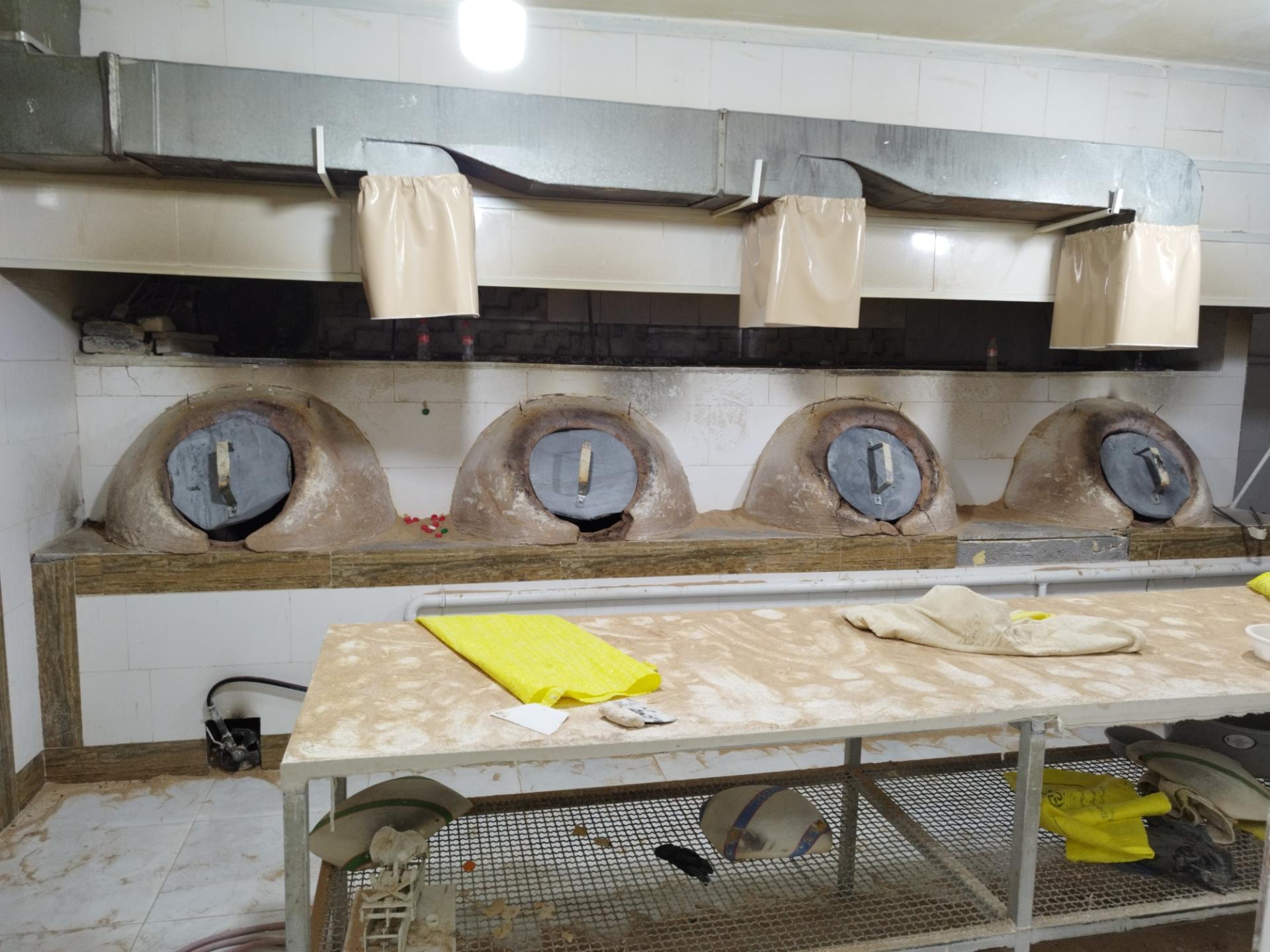 عکس نانوایی سنتی تنوری صدرا