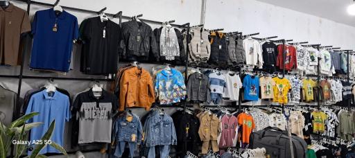 عکس ارزانسرای باران پوشاک پرویزی