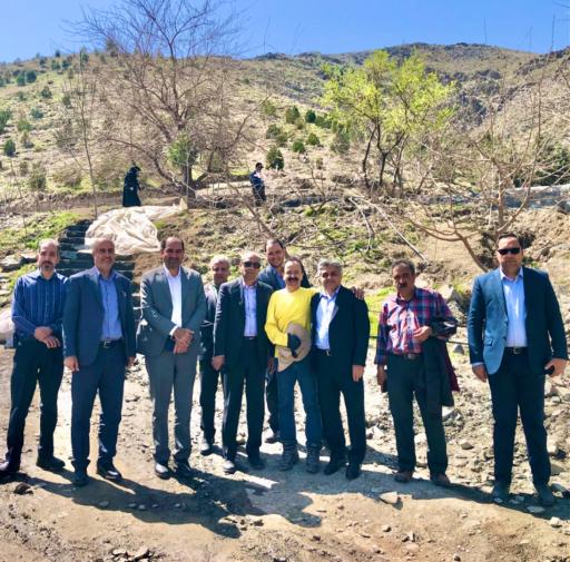 عکس چشمه گفتگو