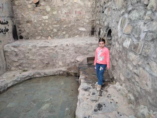 عکس چشمه گفتگو