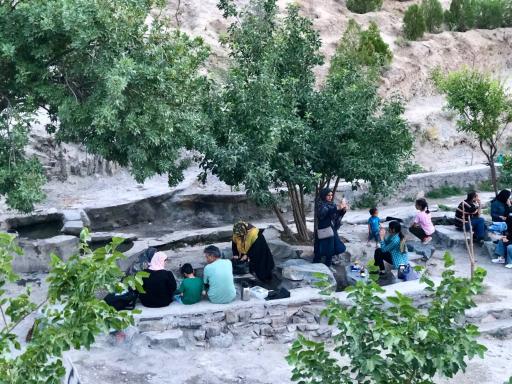 عکس چشمه گفتگو
