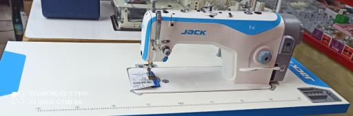 عکس فروشگاه چرخ خیاطی بابائی