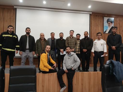 عکس آتش نشانی شهرک صنعتی مشهد