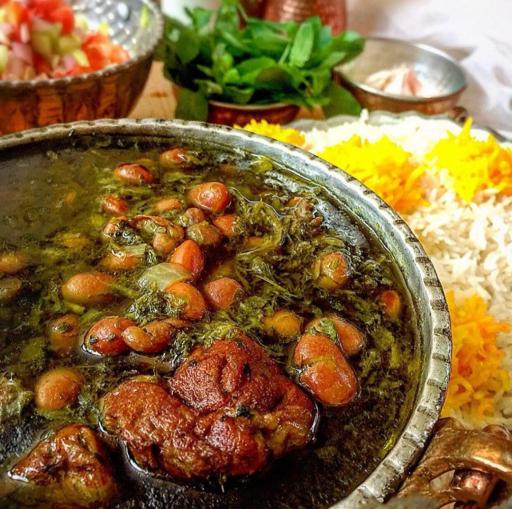 عکس تهیه غذای ریحون سبز