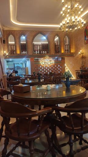 عکس رستوران سنتی سردار خان