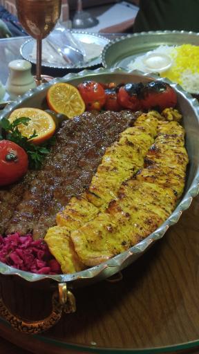 عکس رستوران سنتی سردار خان