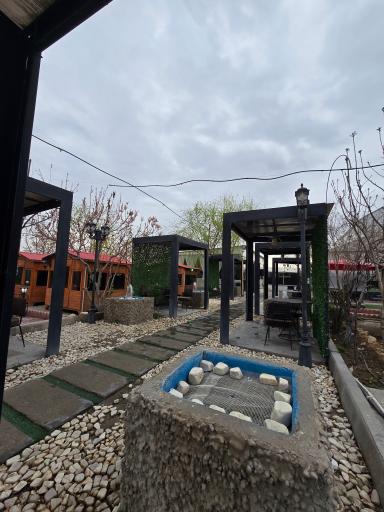 عکس باغ رستوران آیلند