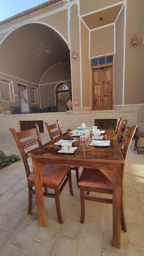 عکس اقامتگاه سنتی گلابتون