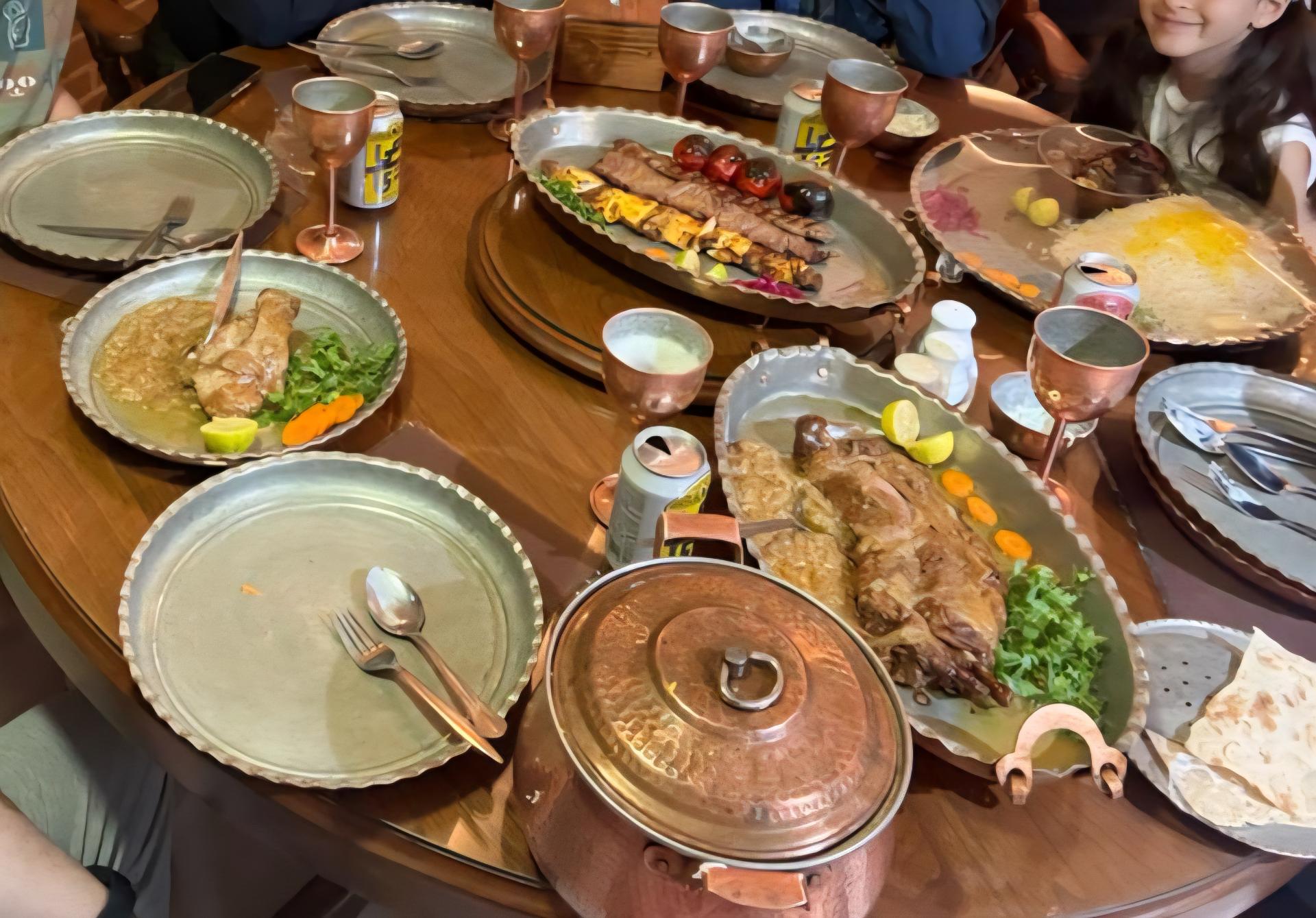 عکس رستوران سنتی سردار خان